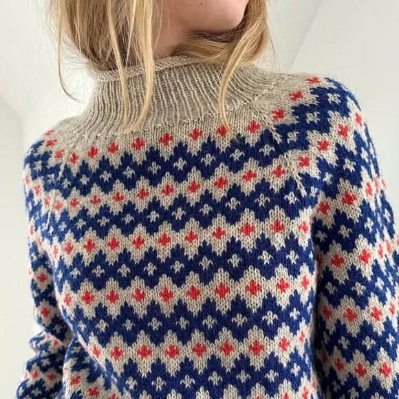 High Neck Patterned Cozy Pullover Sweater - Picture 2 of 3